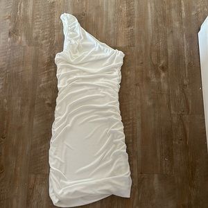 White one shoulder dress form fitting